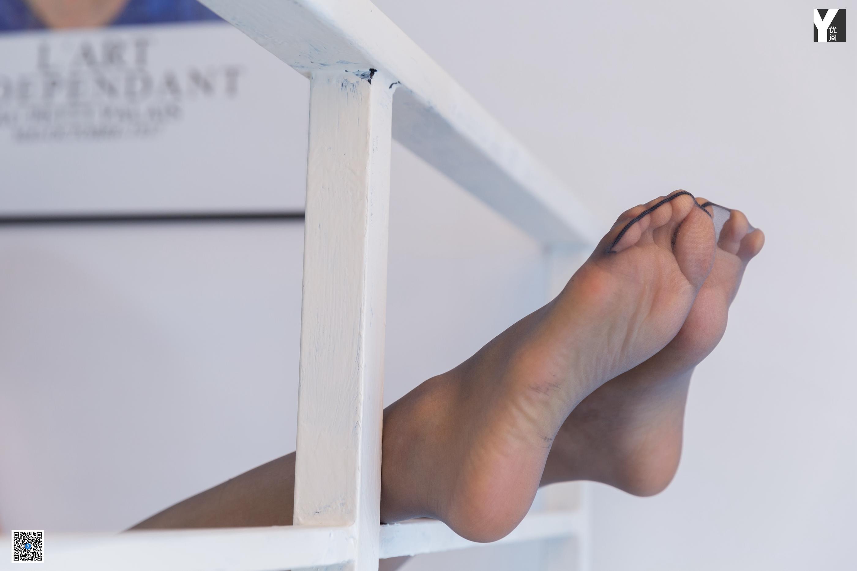 IESS异思趣向 - 模特：夏夏《黑长发与大长腿》